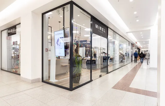 MIREL FRISEURE NordWestZentrum - Außenansicht