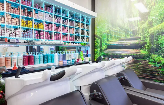 MIREL FRISEURE Otto-Schott-Straße – Innenansicht