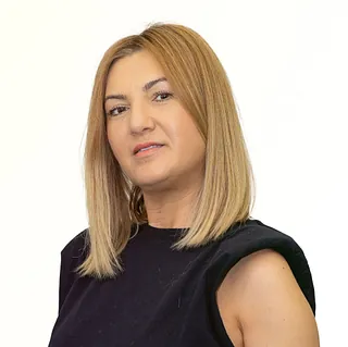 unsere Stylistin Gül