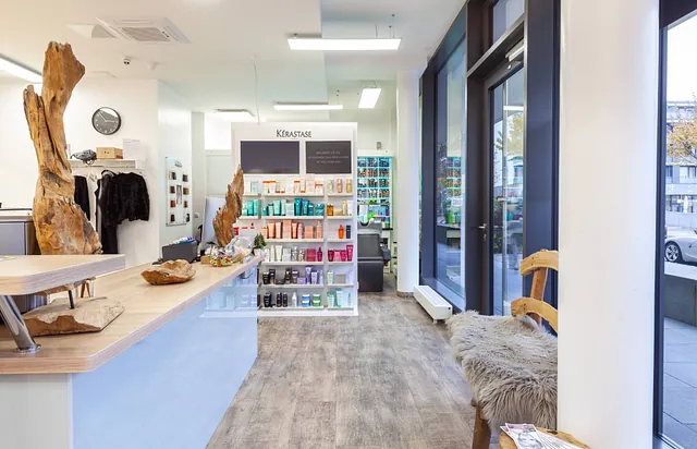 MIREL FRISEURE Otto-Schott-Straße – Innenansicht